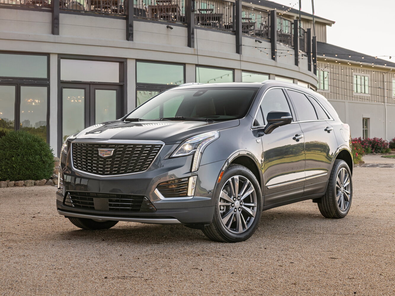 Cadillac XT5 I (2016-2026) - Внедорожник 5 дв.