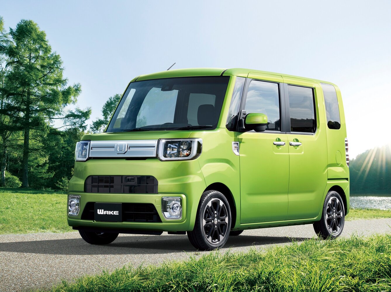 Daihatsu Wake I (2014-2022) - Микровэн