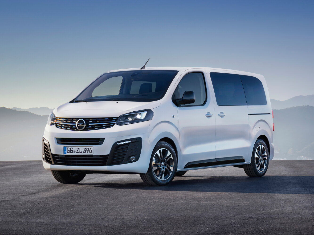 Opel Zafira Life I (2019-2026) - Минивэн M