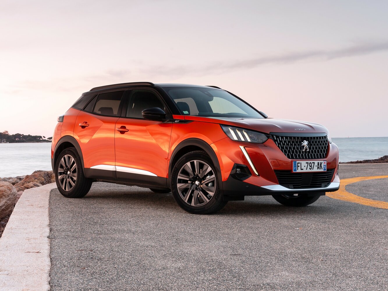 Peugeot 2008 II (2019-2026) - Внедорожник 5 дв.