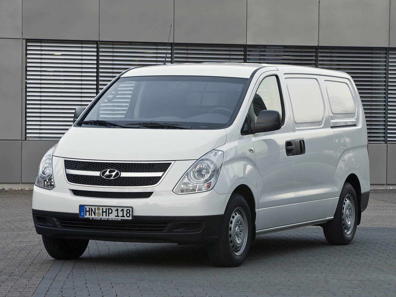 Hyundai Grand Starex I (2007-2021) - Фургон