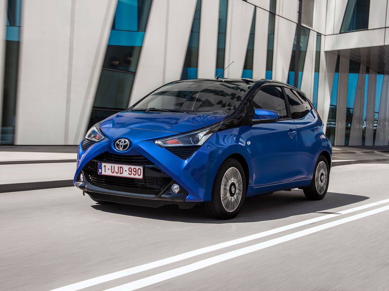 Toyota Aygo II (2014-2022) - Хэтчбек 5 дв.