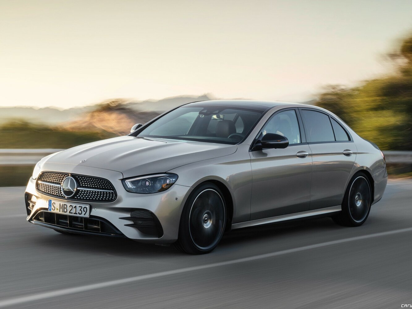 Mercedes-Benz E-Класс V (2016-2023) - Седан
