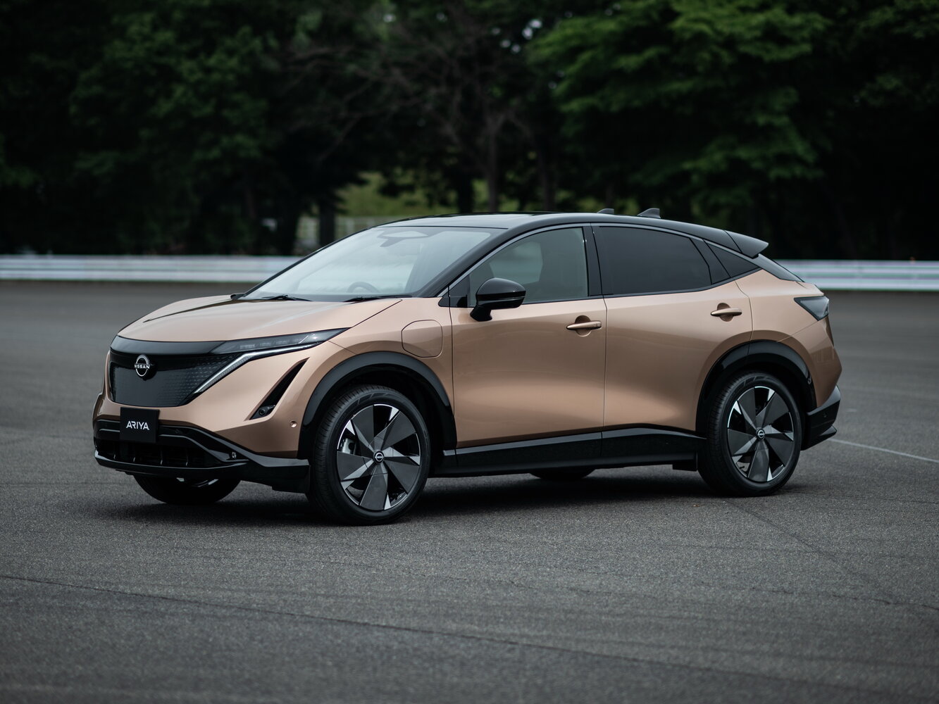 Nissan Ariya I (2020-2026) - Внедорожник 5 дв.