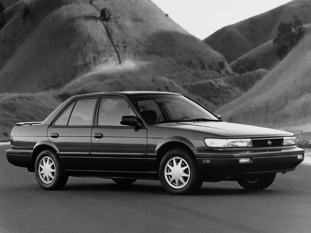 Nissan Stanza III (1990-1992) - Седан