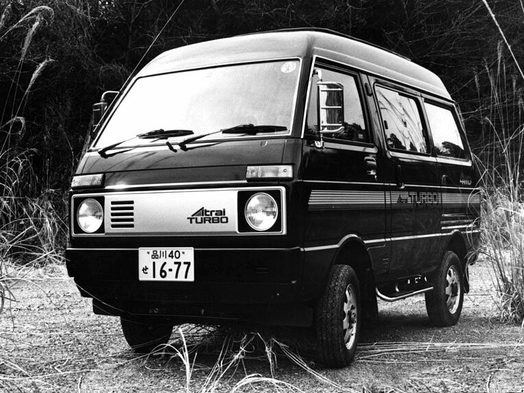 Daihatsu Atrai I (1981-1986) - Микровэн