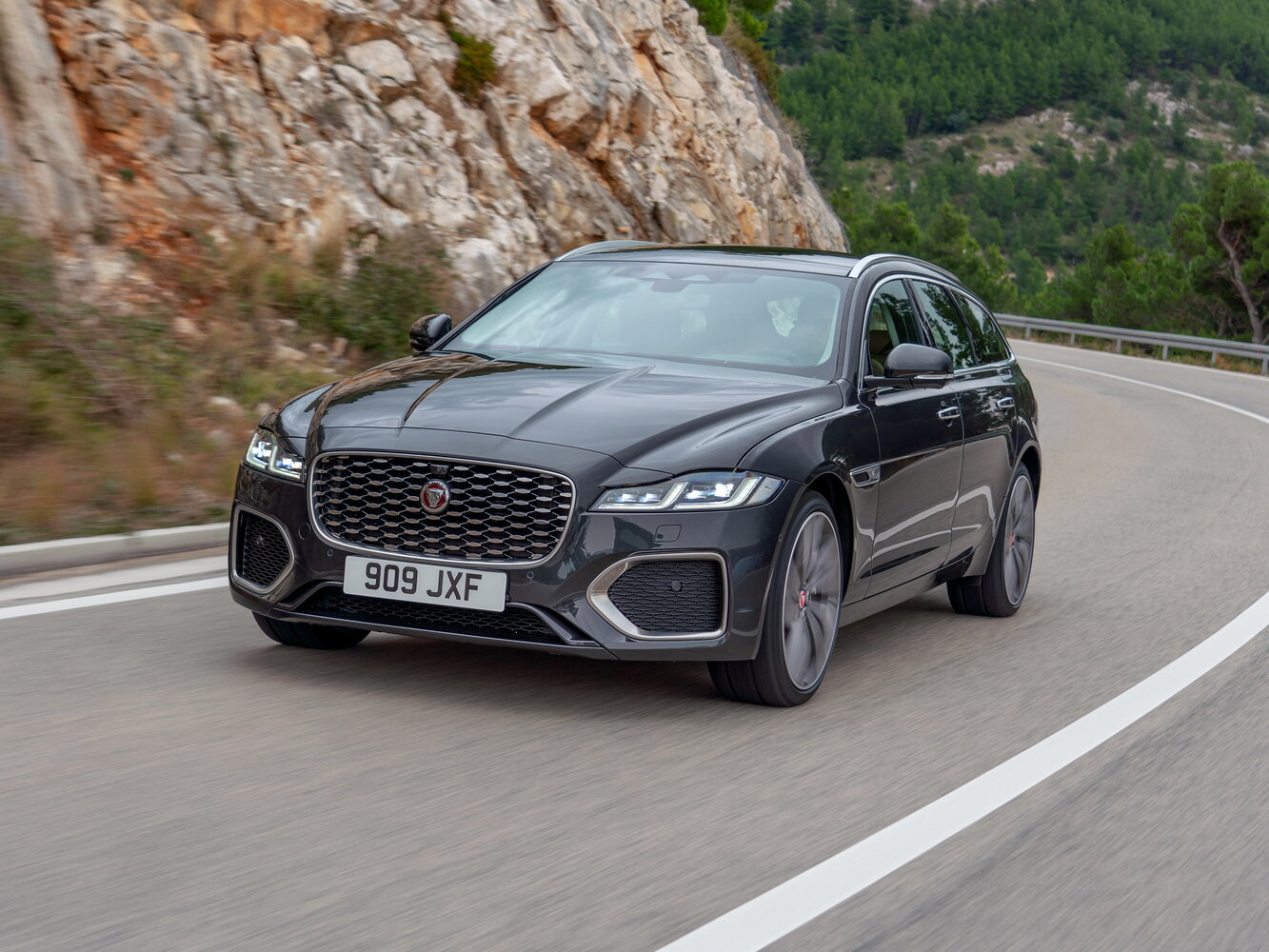 Jaguar XF II (2015-2024) - Универсал 5 дв.