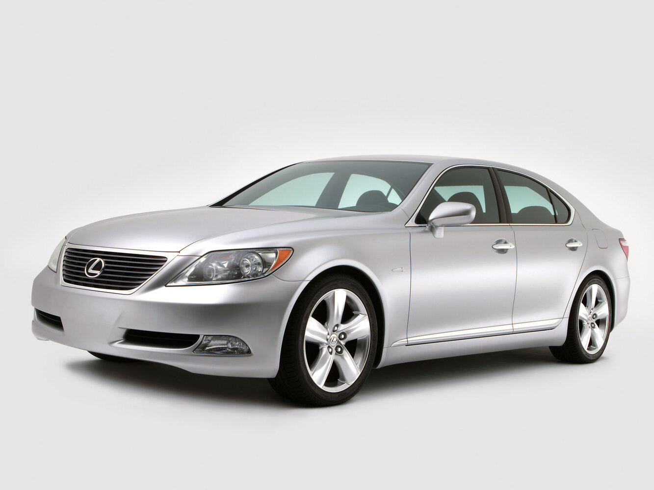 Lexus LS IV (2006-2017) - Седан