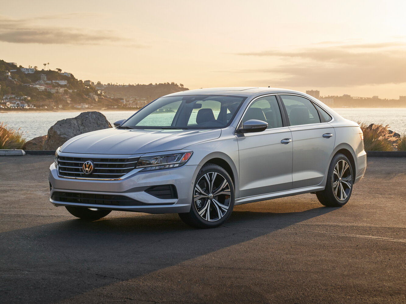 Volkswagen Passat (North America and China) II (2018-2026) - Седан