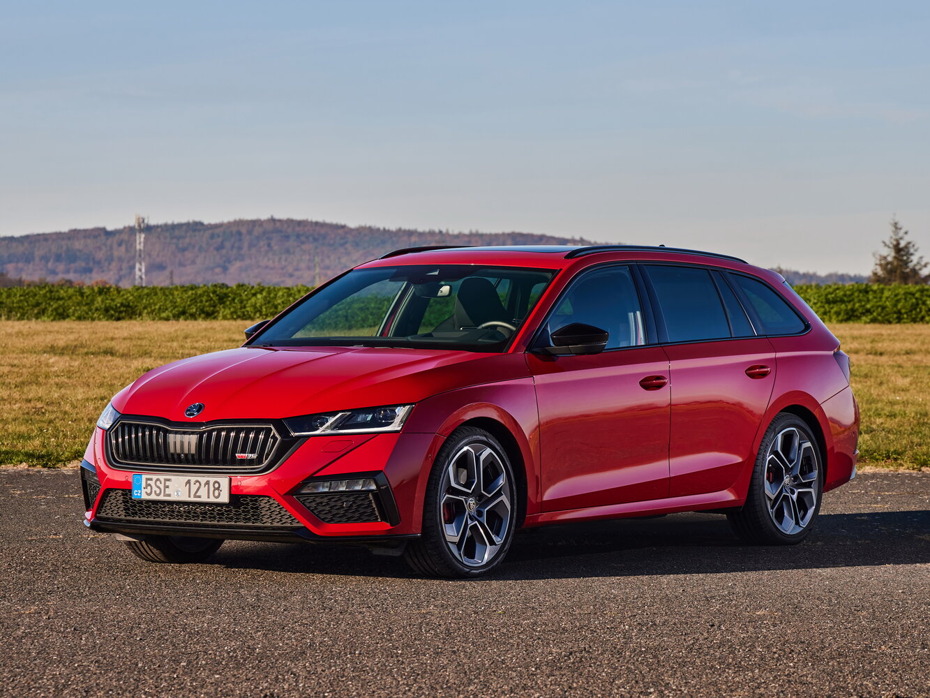 Skoda Octavia RS IV (2020-2026) - Универсал 5 дв.