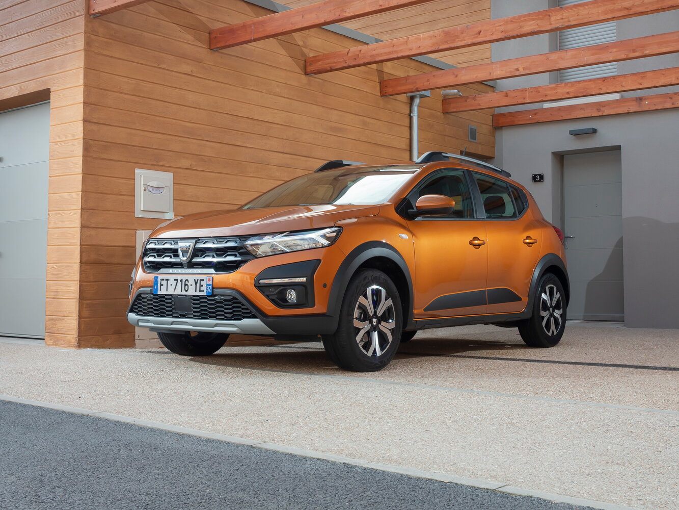 Dacia Sandero III (2020-2026) - Хэтчбек 5 дв. Stepway