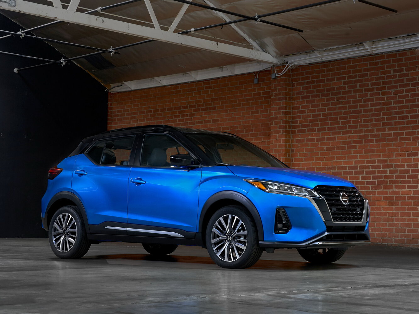 Nissan Kicks I (2016-2026) - Внедорожник 5 дв.