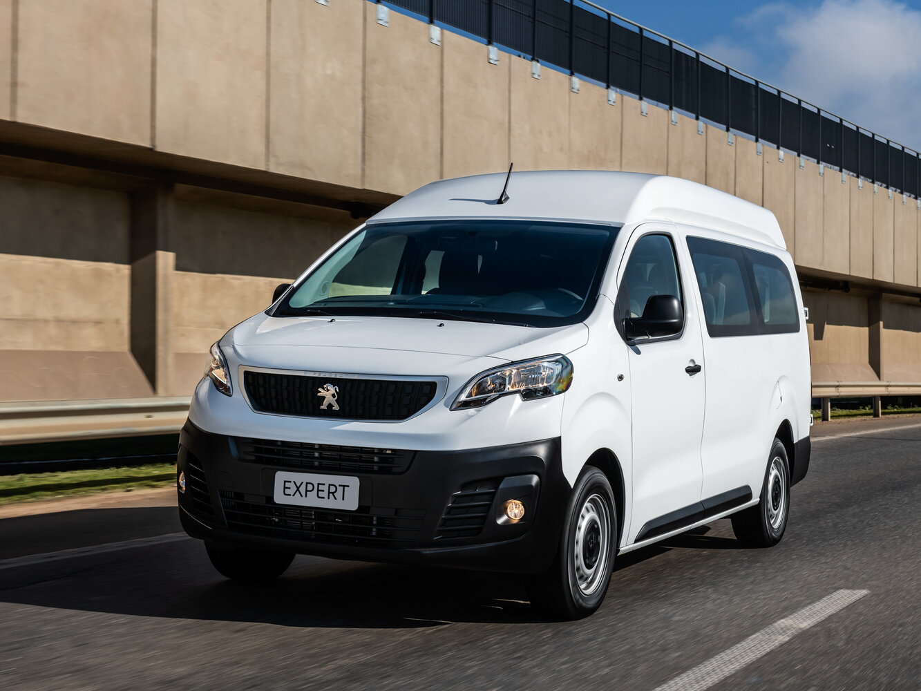 Peugeot Expert III (2016-2026) - Минивэн