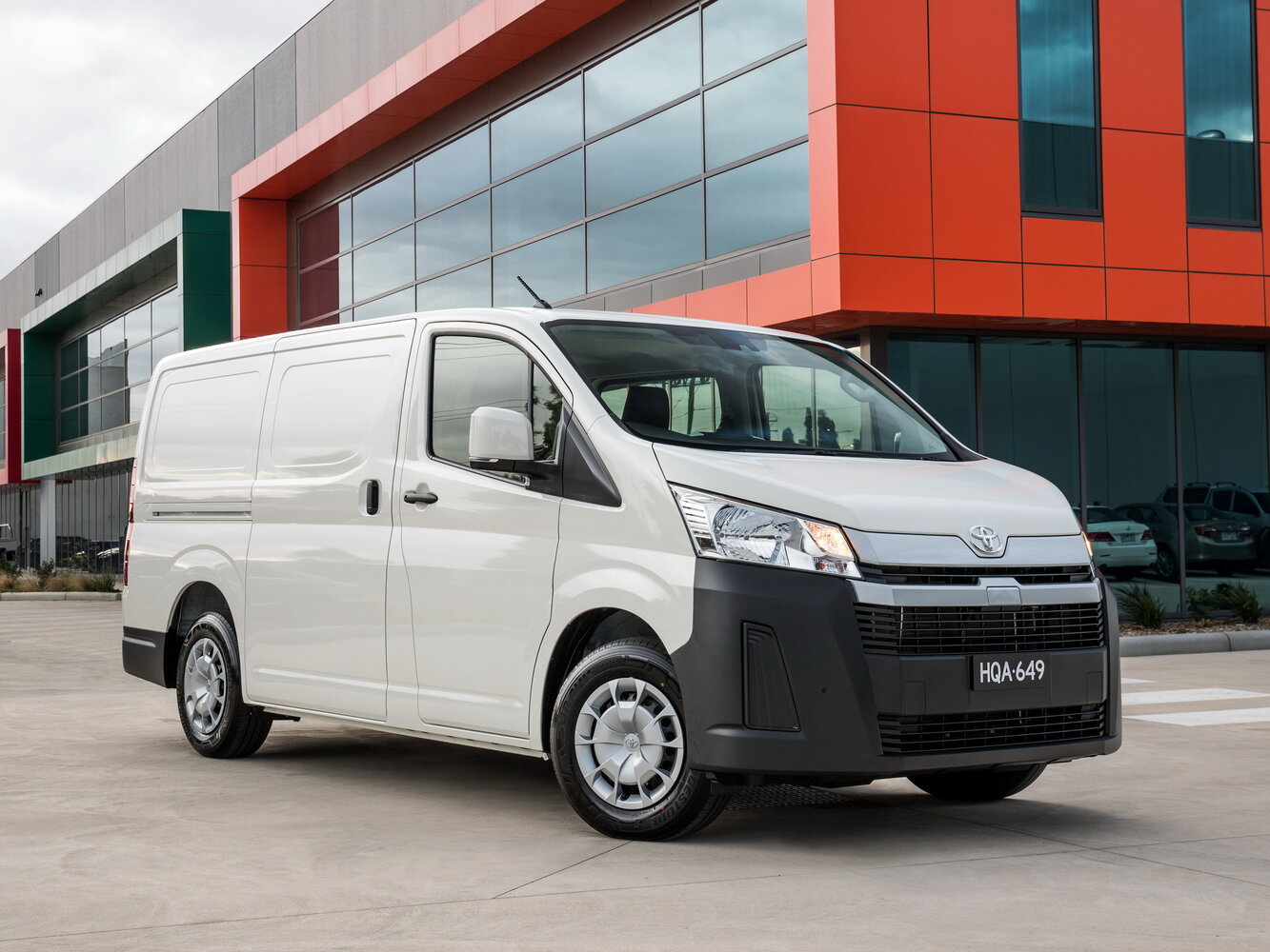 Toyota HiAce H300 (2019-2026) - Фургон