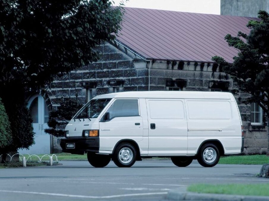 Mitsubishi Delica III (1986-1999) - Фургон