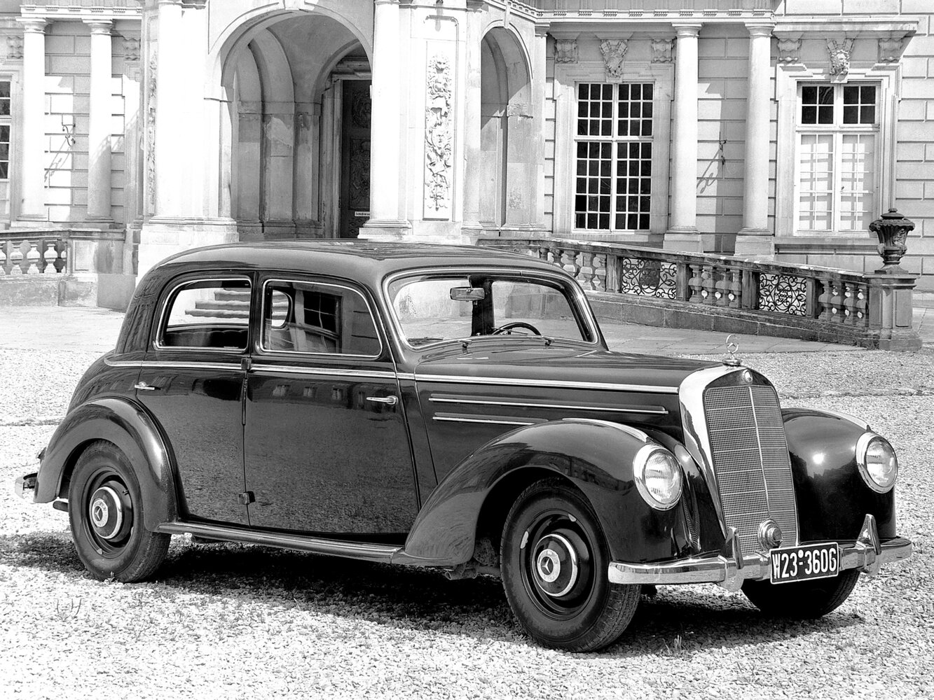 Mercedes-Benz 220 (W187) I (1951-1955) - Седан