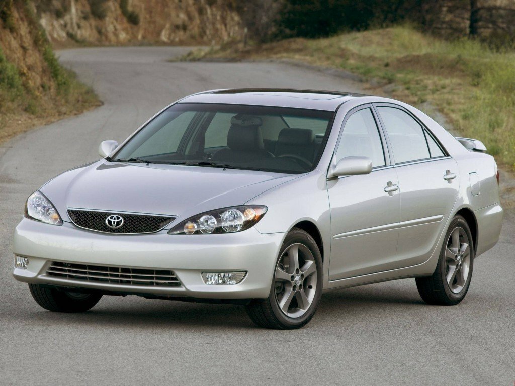 Toyota Camry V (2001-2006) - Седан