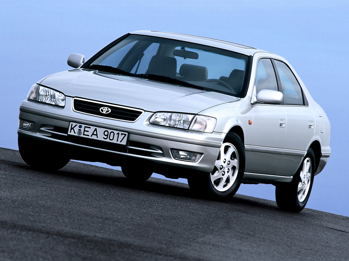 Toyota Camry IV (1996-2002) - Седан