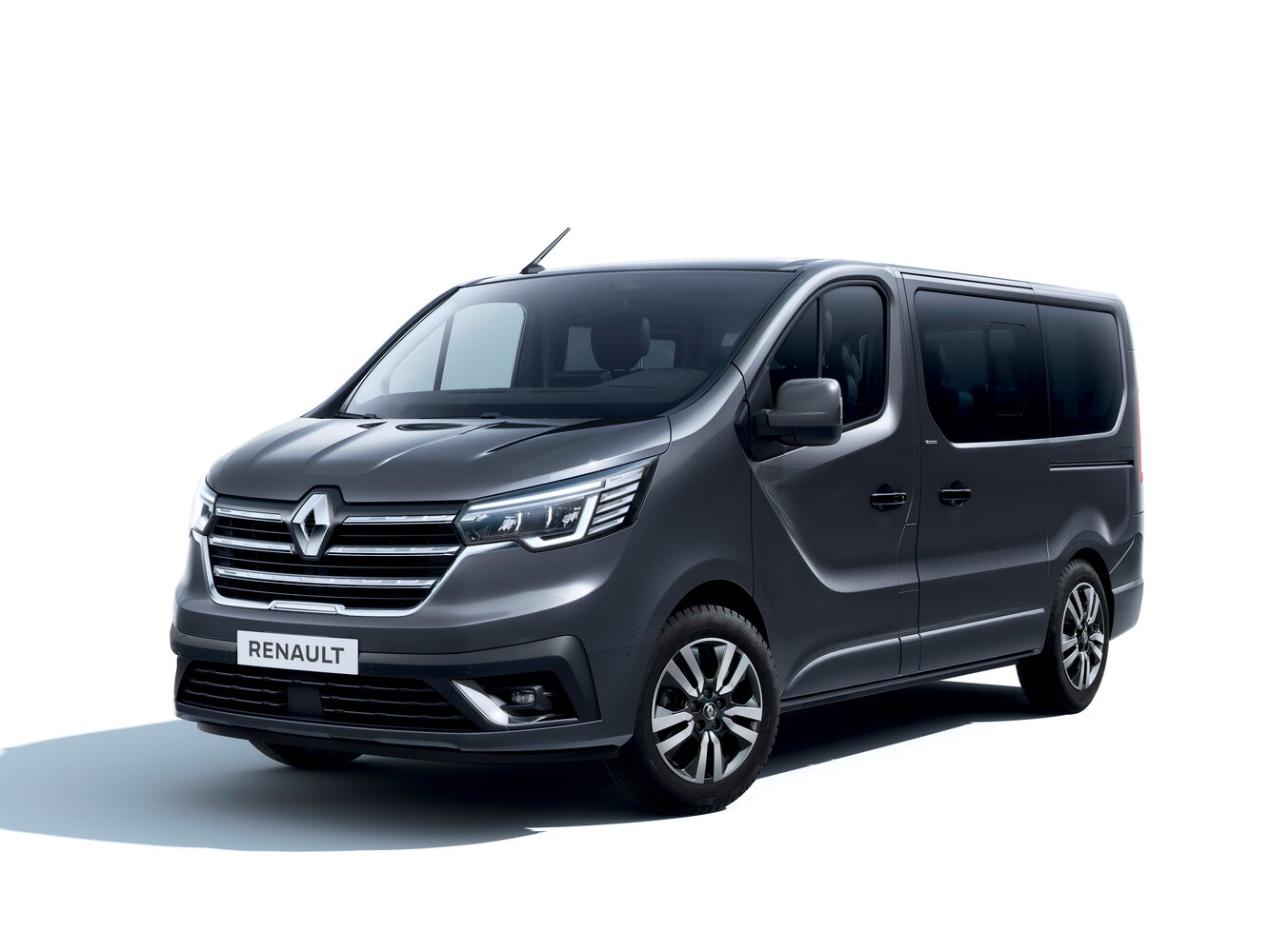 Renault Trafic III (2014-2026) - Минивэн L1
