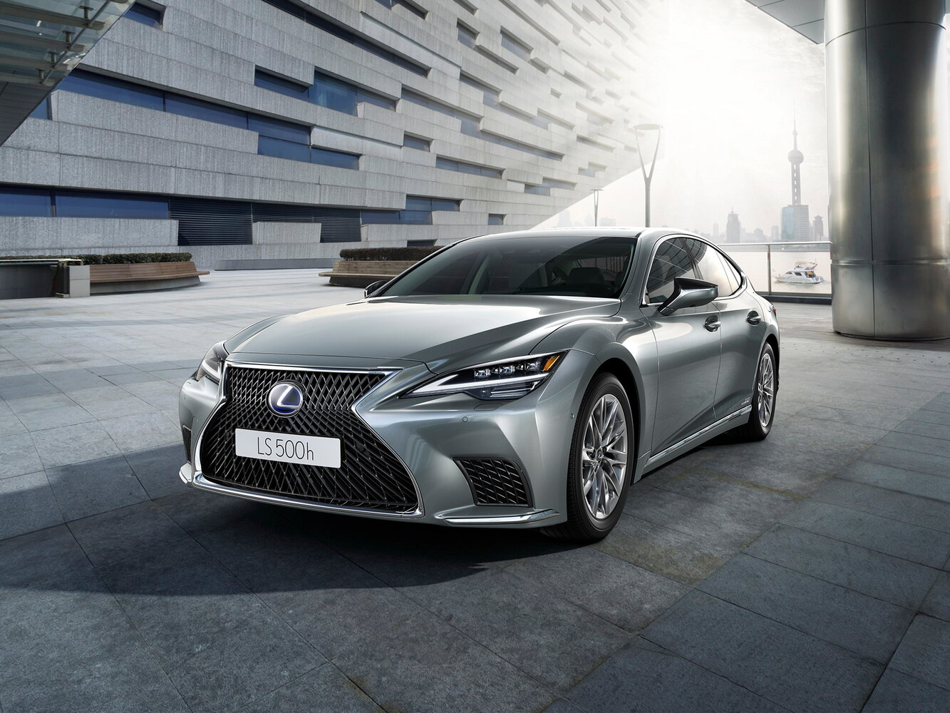 Lexus LS V (2017-2026) - Седан
