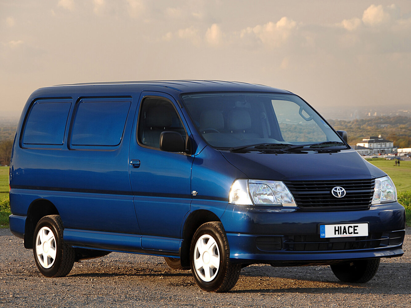 Toyota HiAce XH10 (1995-2012) - Фургон