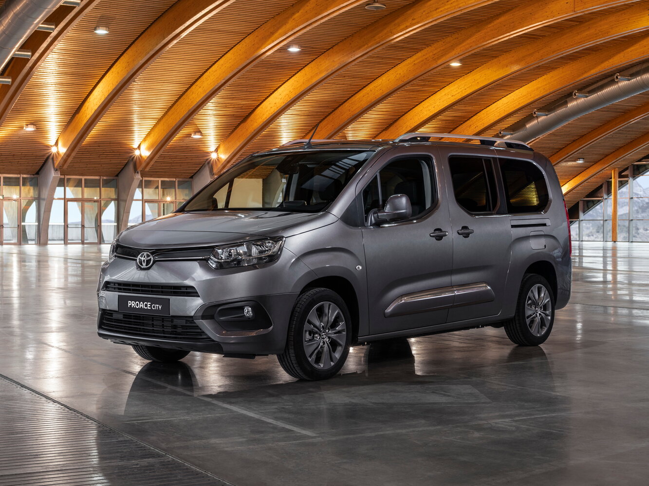 Toyota ProAce City I (2019-2026) - Компактвэн Long
