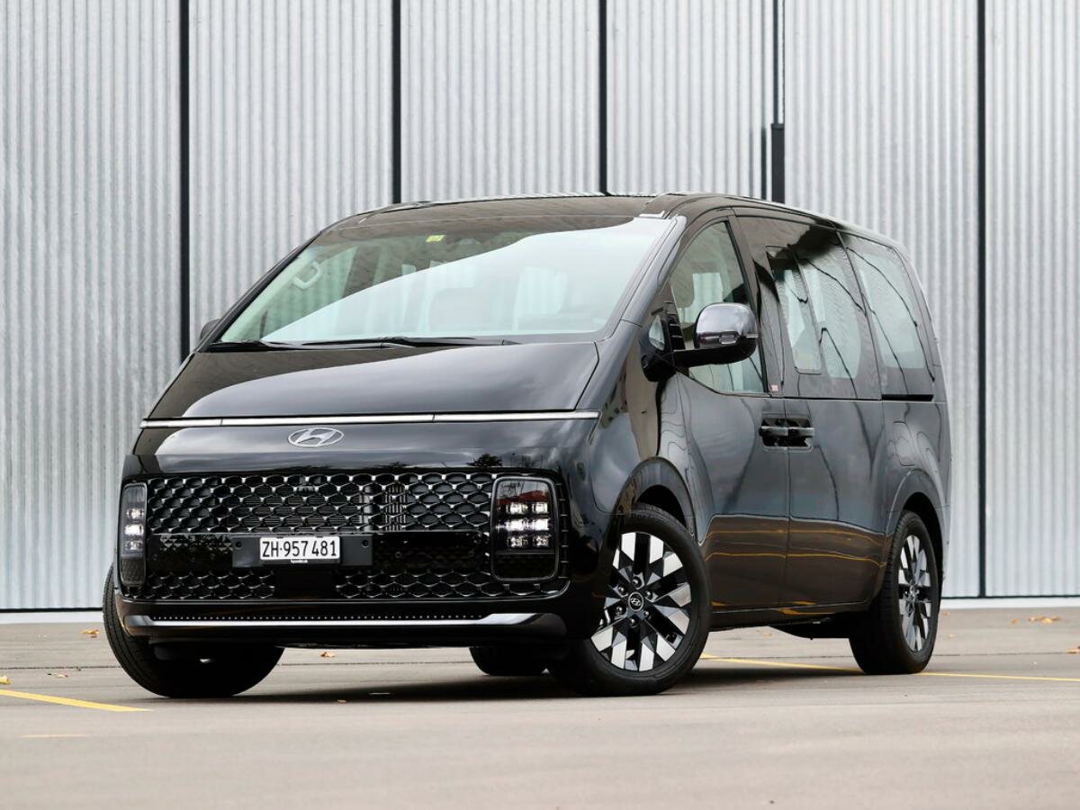 Hyundai Staria I (2021-2026) - Минивэн