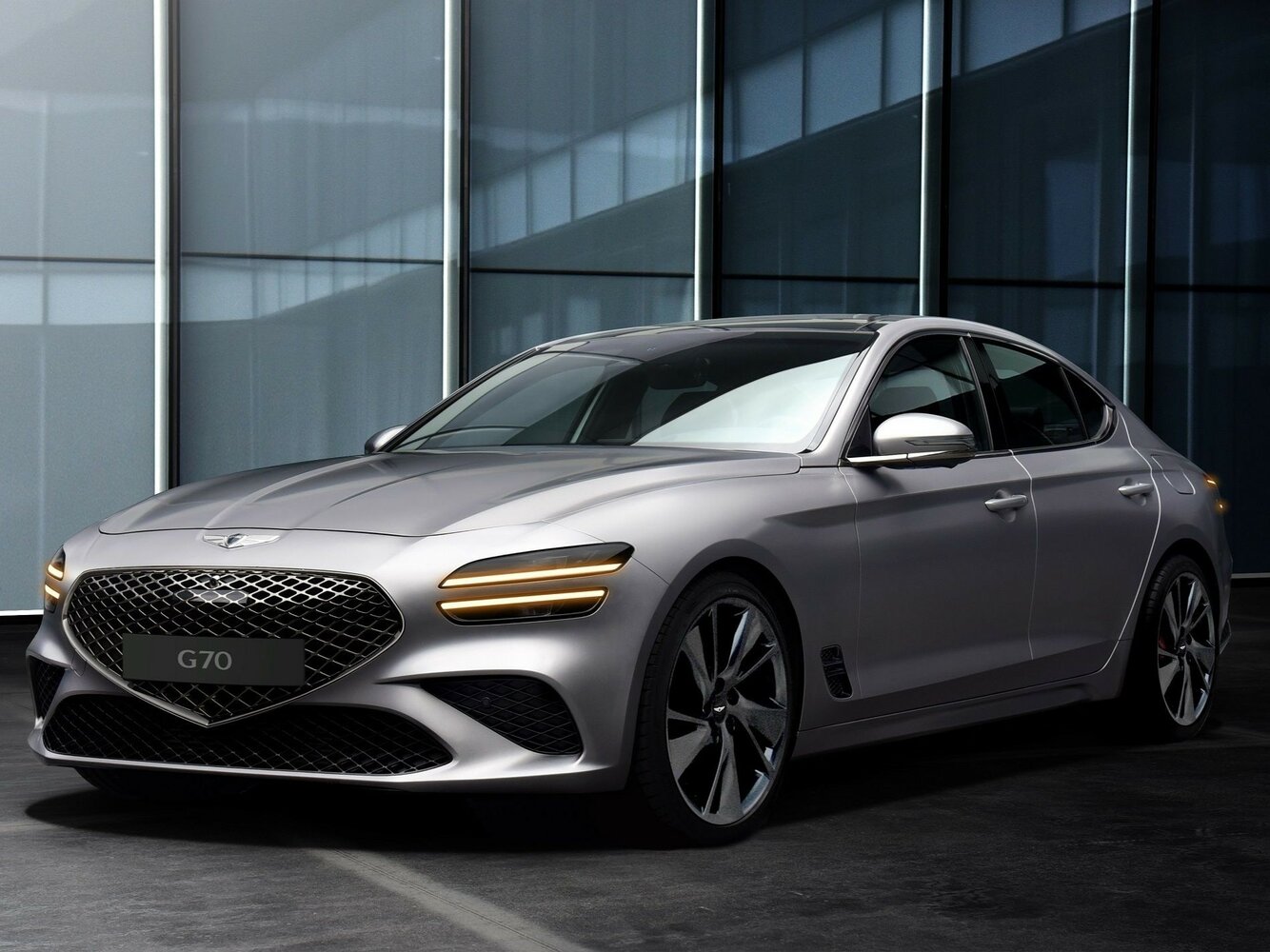 Genesis G70 I (2017-2026) - Седан