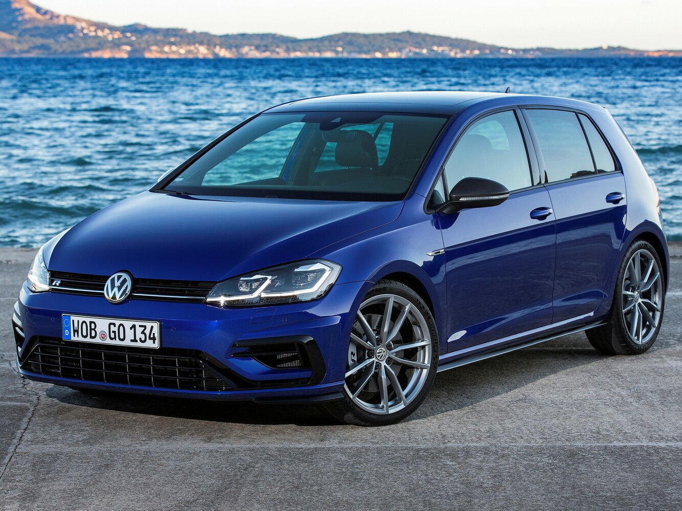 Volkswagen Golf R VII (2013-2020) - Хэтчбек 5 дв.