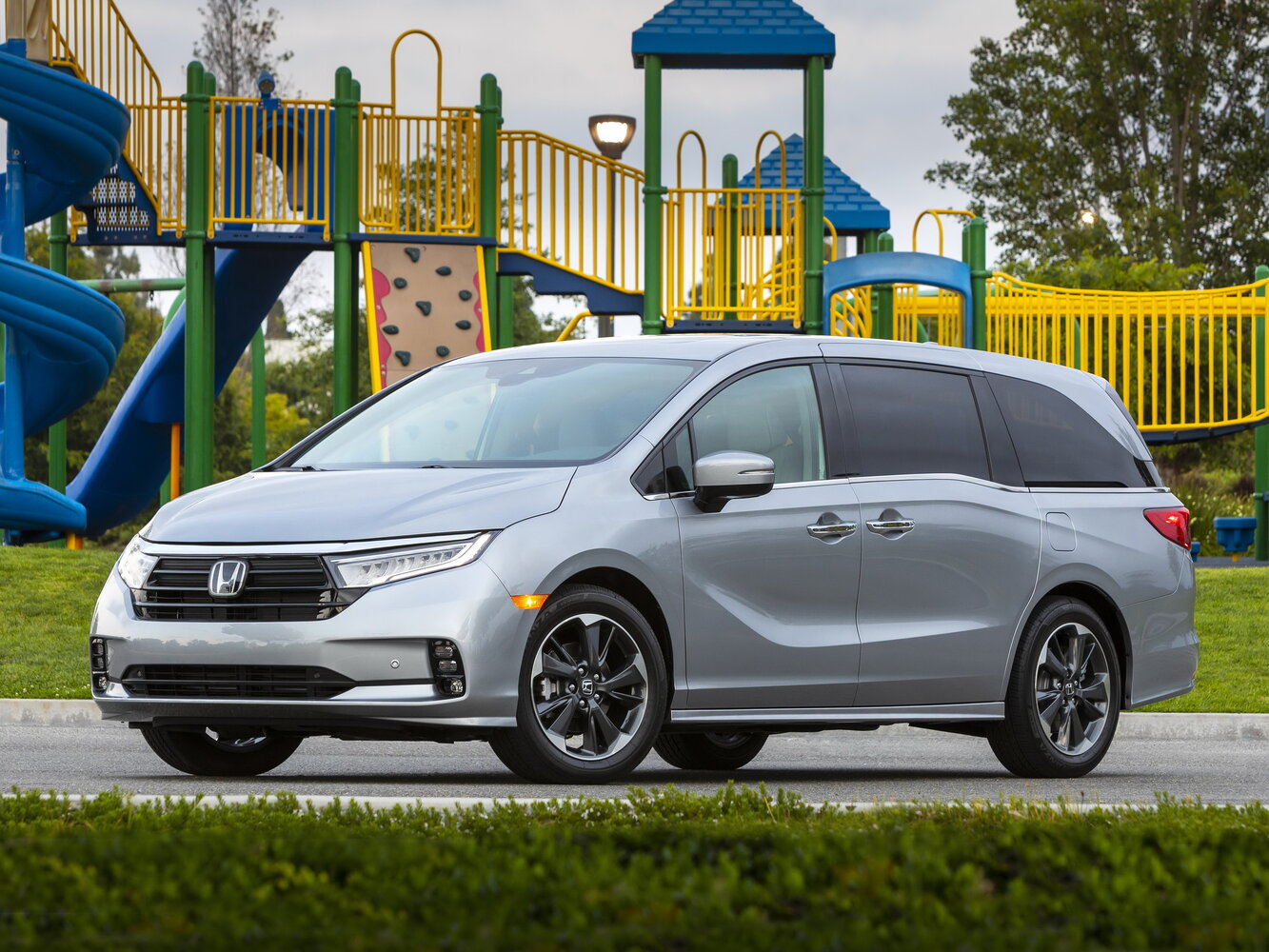 Honda Odyssey (North America) V (2017-2026) - Минивэн