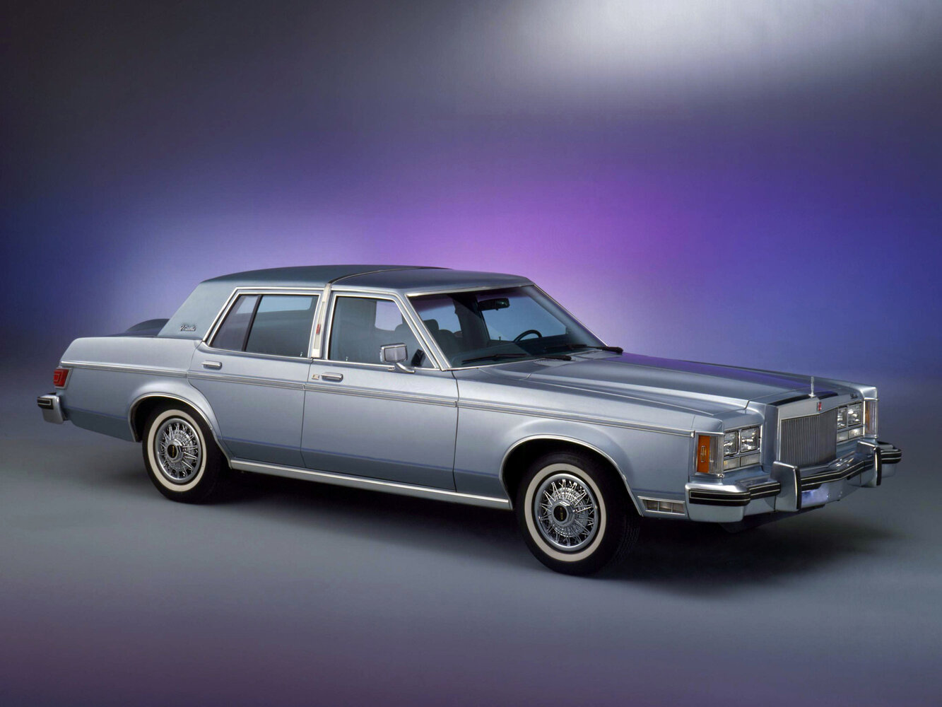 Lincoln Versailles I (1977-1980) - Седан