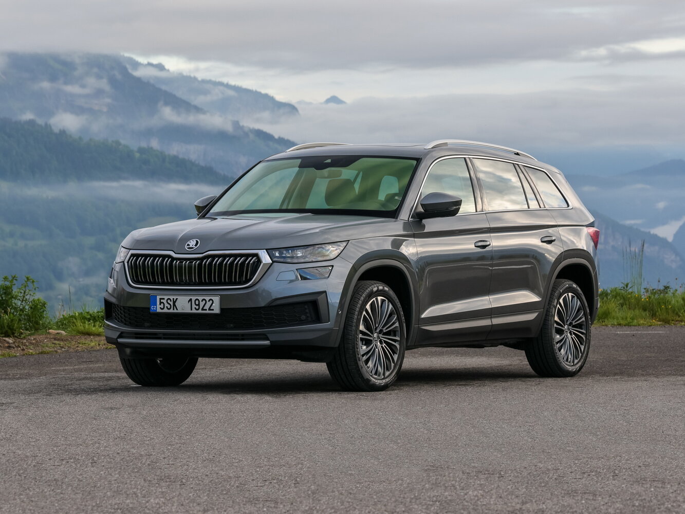 Skoda Kodiaq I (2016-2026) - Внедорожник 5 дв.