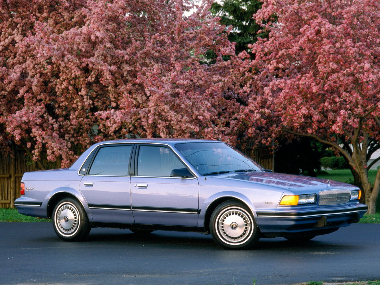 Buick Regal Japan (1982-1996) - Седан
