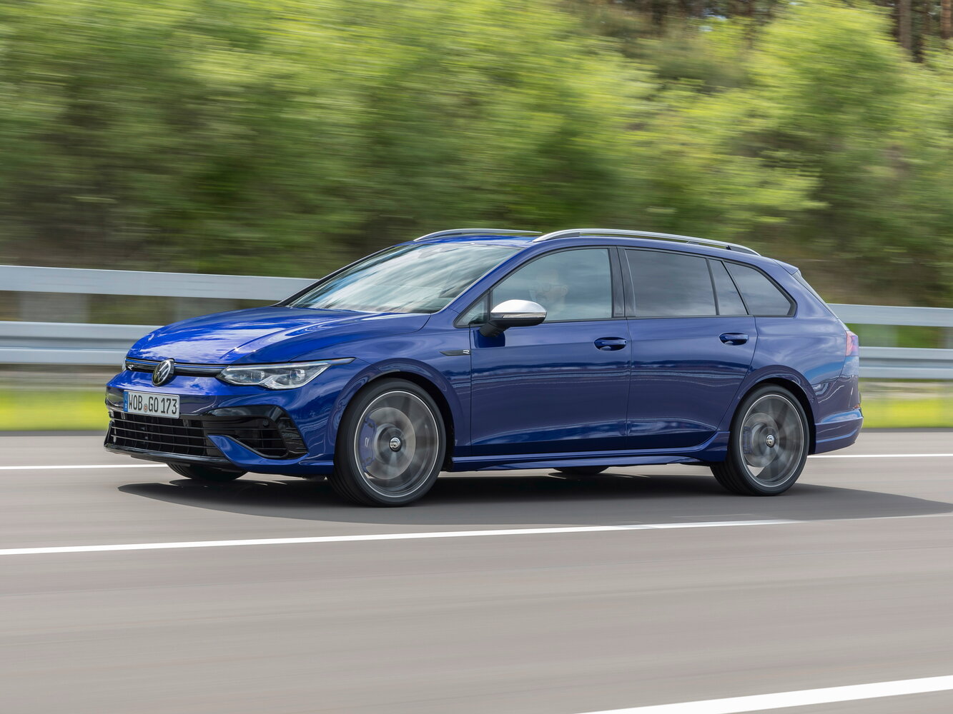 Volkswagen Golf R VIII (2020-2026) - Универсал 5 дв.