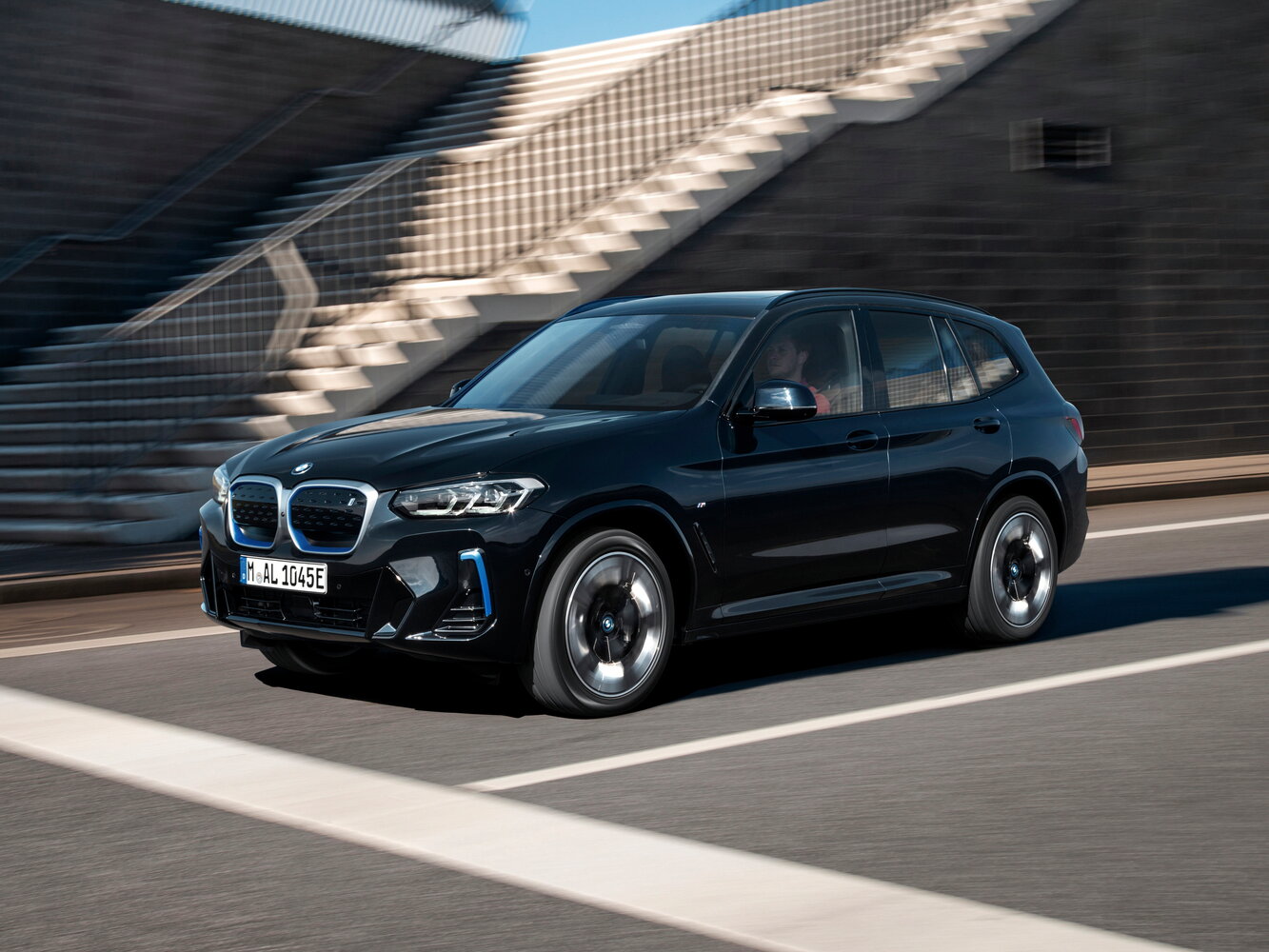 BMW iX3 I (2020-2025) - Внедорожник 5 дв.