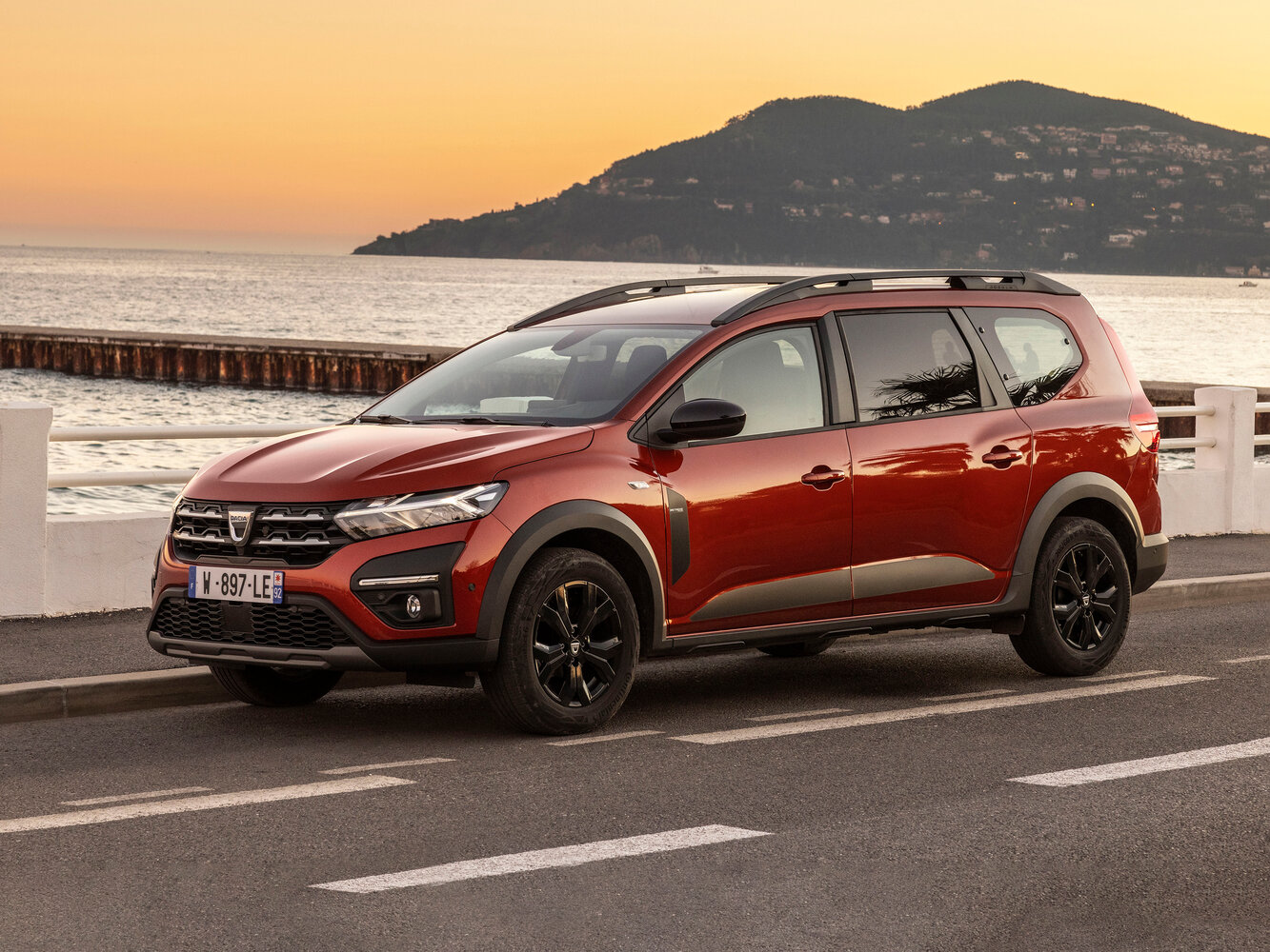 Dacia Jogger I (2021-2026) - Универсал 5 дв.