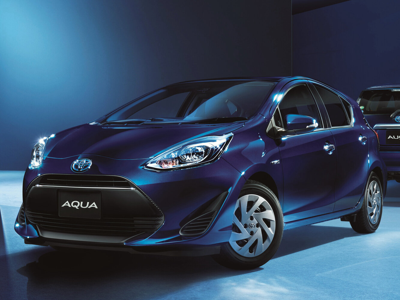 Toyota Aqua I (2011-2021) - Хэтчбек 5 дв.