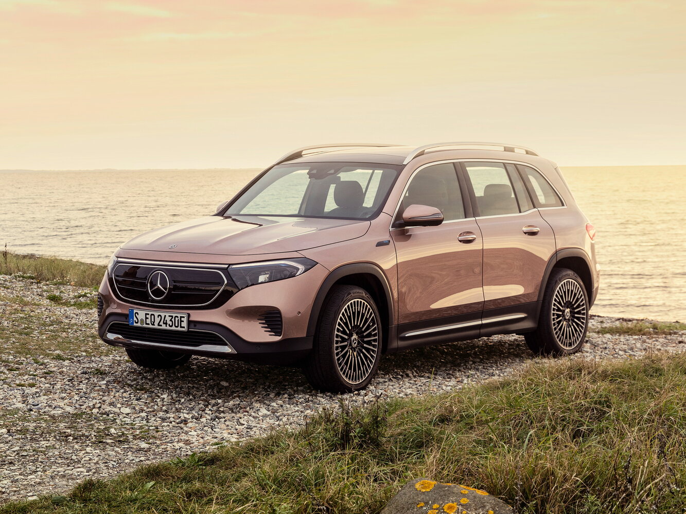 Mercedes-Benz EQB I (2021-2026) - Внедорожник 5 дв.
