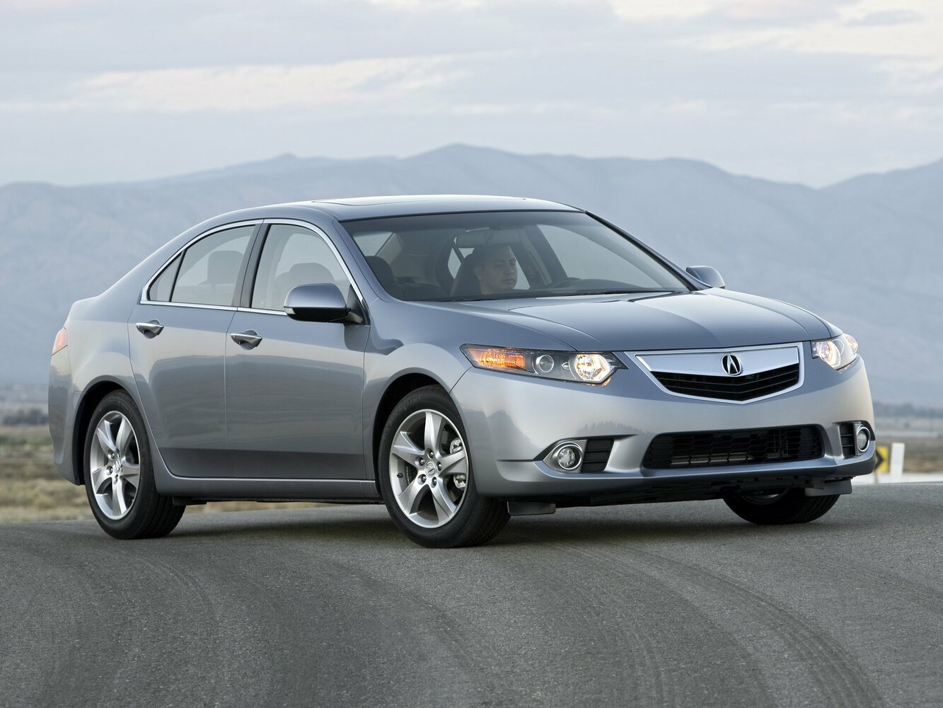 Acura TSX II (2008-2014) - Седан