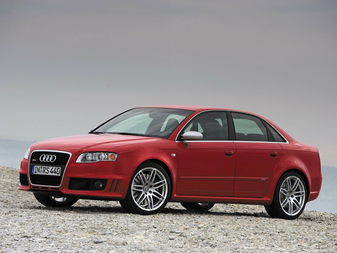 Audi RS 4 II (2005-2009) - Седан