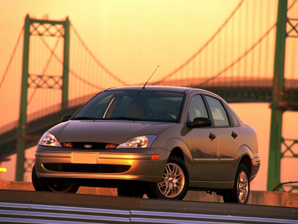 Ford Focus I (1998-2007) - Седан