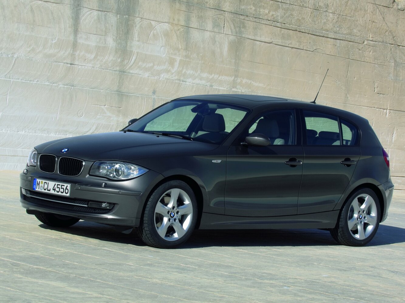 BMW 1 серии I (2004-2014) - Хэтчбек 5 дв.