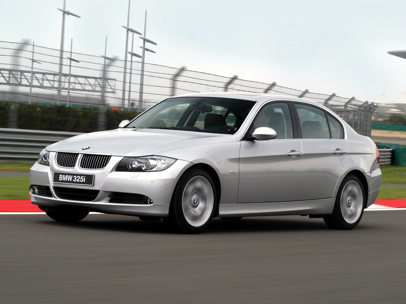BMW 3 серии V (2004-2013) - Седан