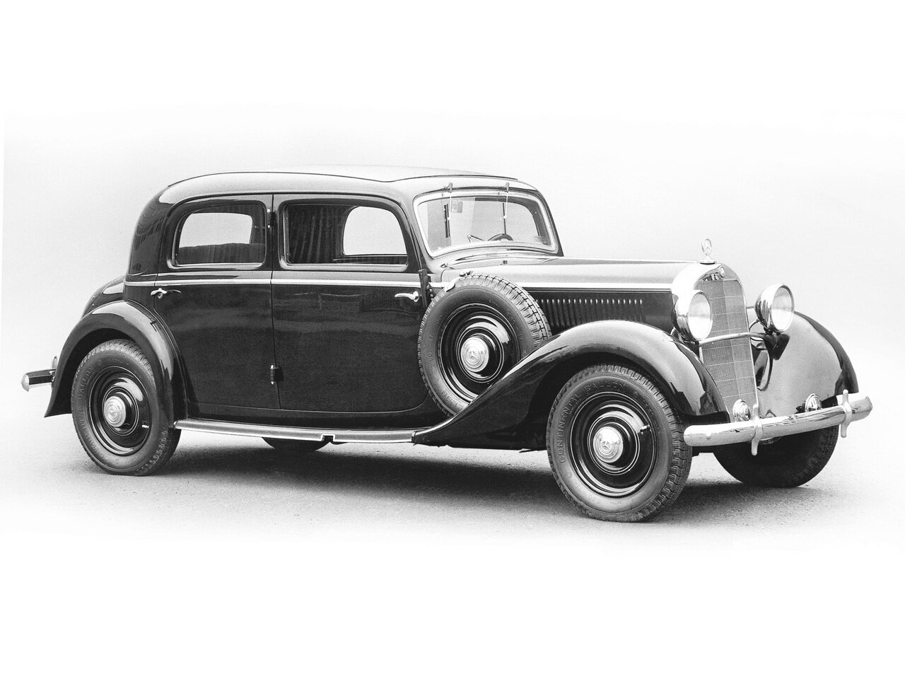 Mercedes-Benz W138 I (1935-1940) - Седан
