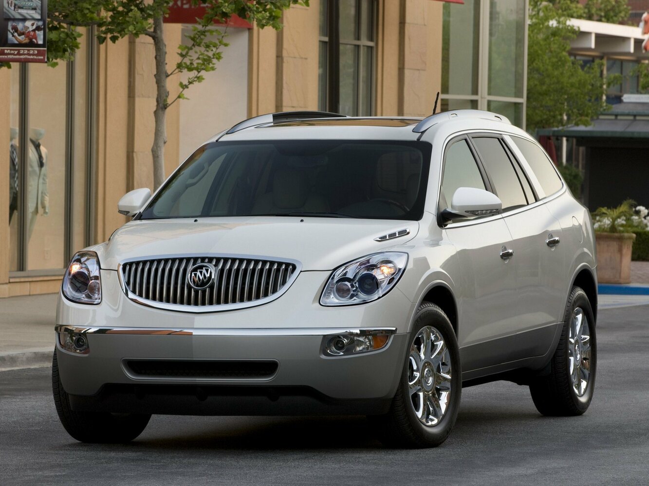 Buick Enclave I (2007-2017) - Внедорожник 5 дв.