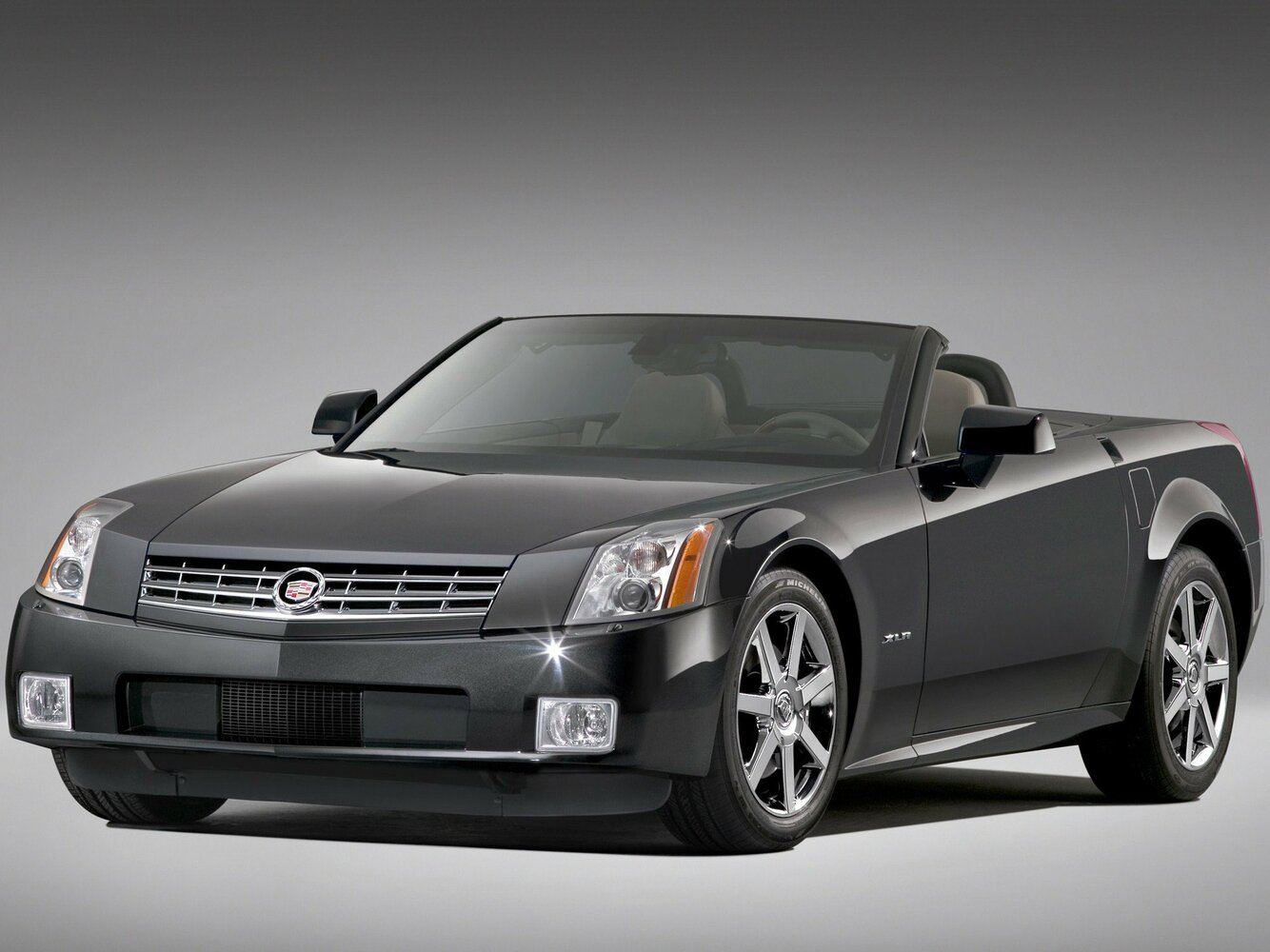 Cadillac XLR I (2003-2009) - Родстер