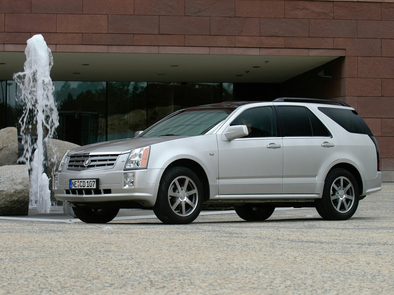 Cadillac SRX I (2003-2009) - Внедорожник 5 дв.