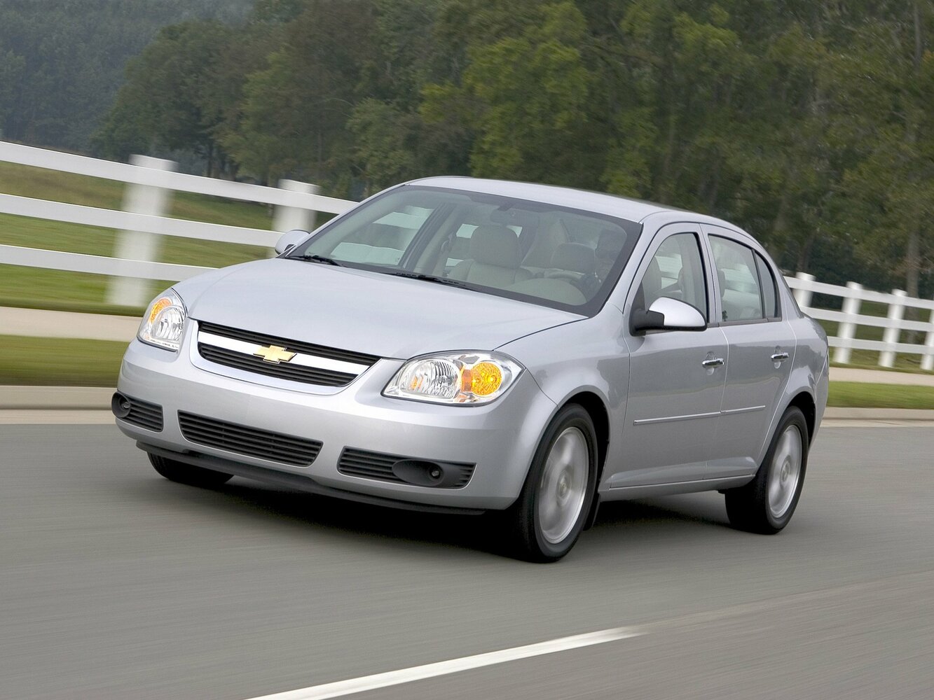 Chevrolet Cobalt I (2004-2010) - Седан