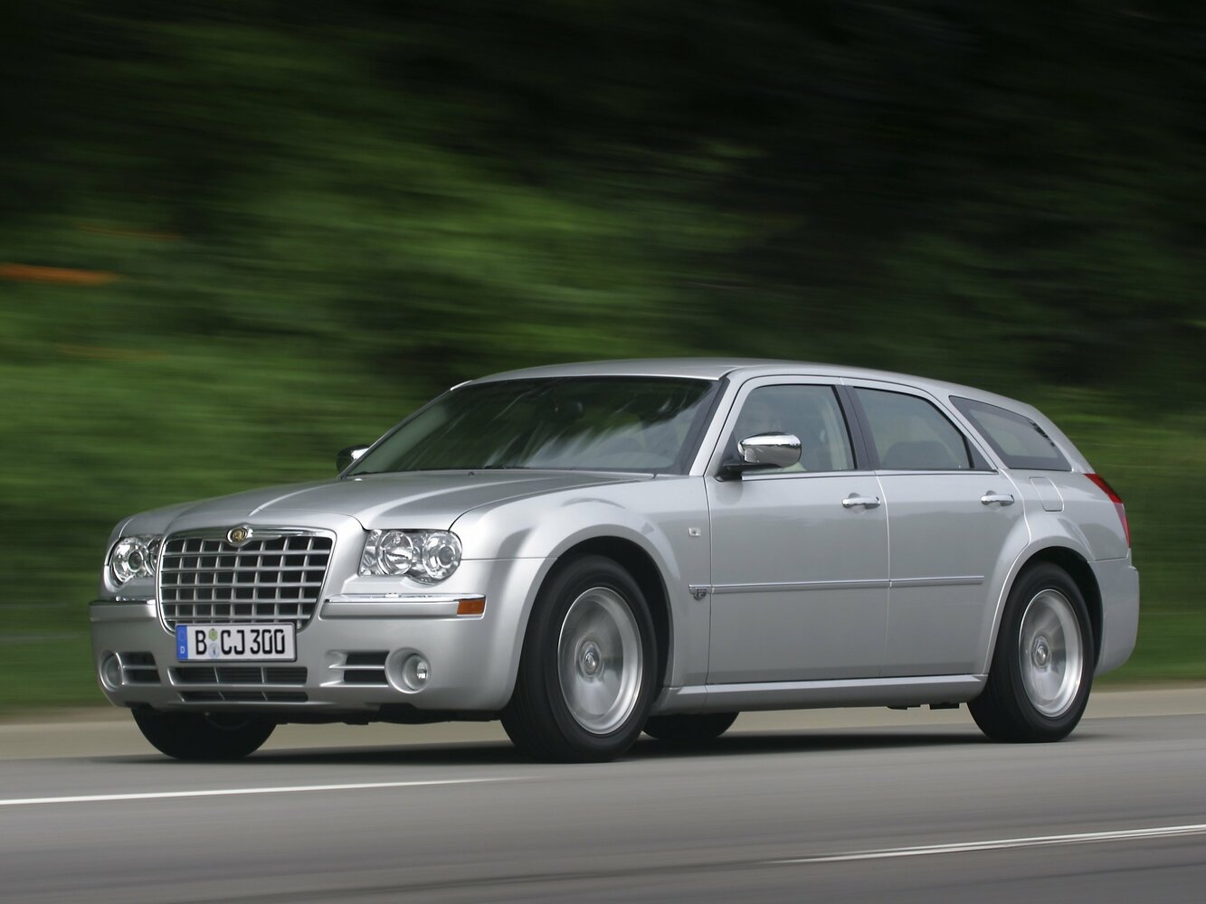 Chrysler 300C I (2004-2011) - Универсал 5 дв.