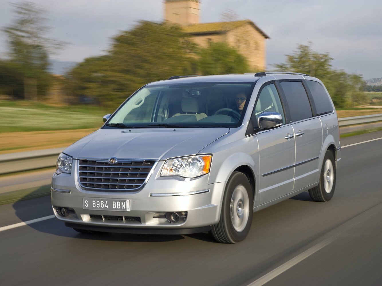 Chrysler Voyager V (2007-2016) - Минивэн Grand